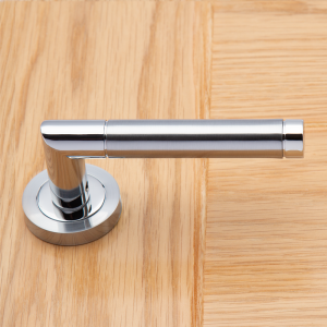 Augustus Matt Polished Chrome Handle - Deanta Doors