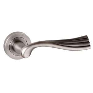 Old English Richmond Lever on Round Rose - Matt Gun Metal