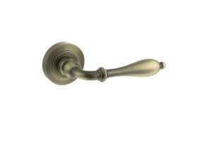 Old English Wrexham Lever on Round Rose - Matt Antique Brass